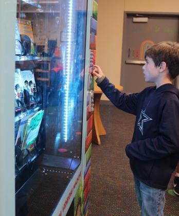 Book Vending Machine Introduced at Seminole Primary Campus
