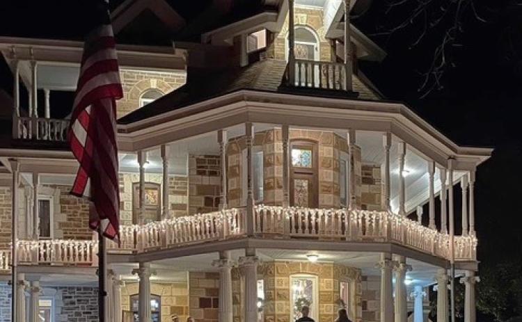 Historic Seaquist House in Mason Unveils Holiday Decorations in Two Open Houses